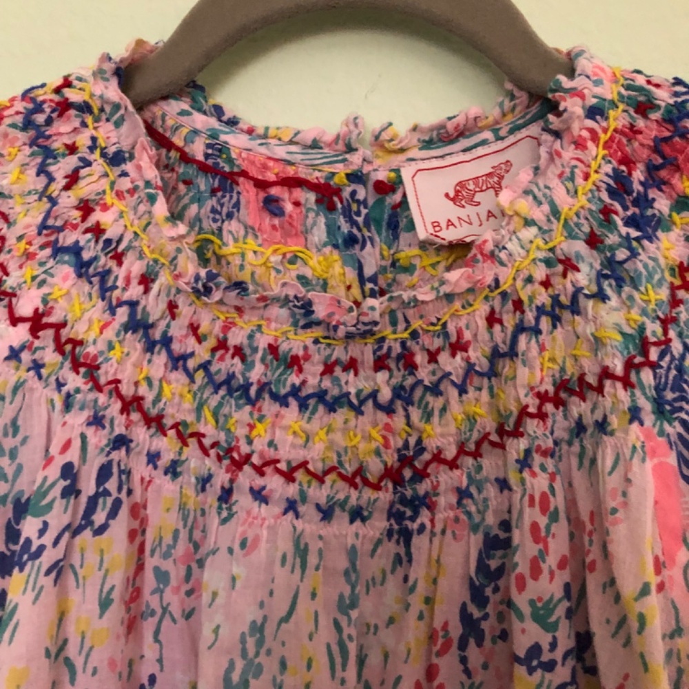 Banjanan Anthropologie floral Sofia top flutter sleeve smocked yoke button back - Picture 6 of 13